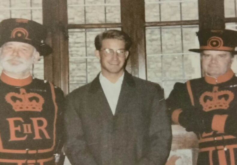 She Almost Let the Stranger Walk Out of Her Life for Good Then a Royal Bodyguard Intervened